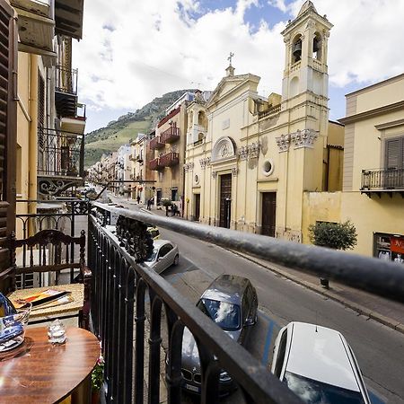 Agli Affreschi Hotel Castellammare del Golfo Bagian luar foto