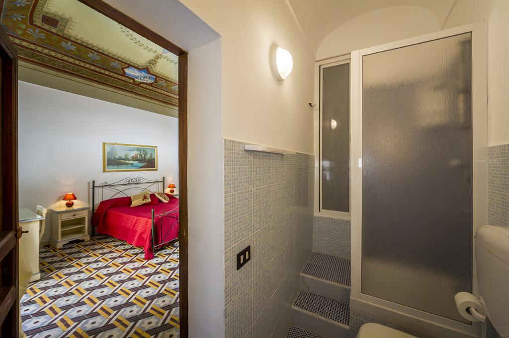Agli Affreschi Hotel Castellammare del Golfo Bagian luar foto