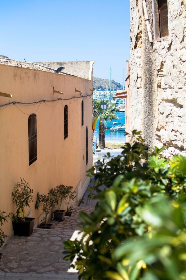 Agli Affreschi Hotel Castellammare del Golfo Bagian luar foto